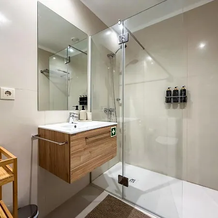 Flores 177 - One Bedroom Flat In Antas * Porto